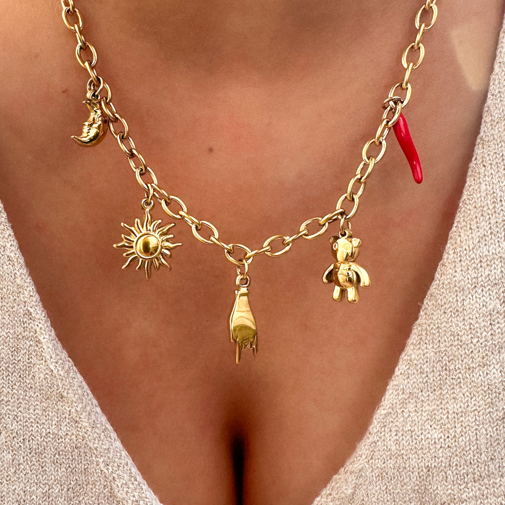 
                      
                        COLLIER VELORA
                      
                    
